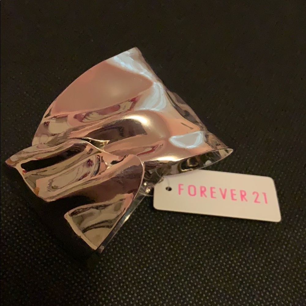 Forever 21 bracelet NWT